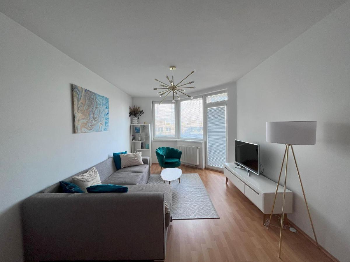 2 Room Apartment With Terrace, New Building, Jegeho Bratislava Exterior photo