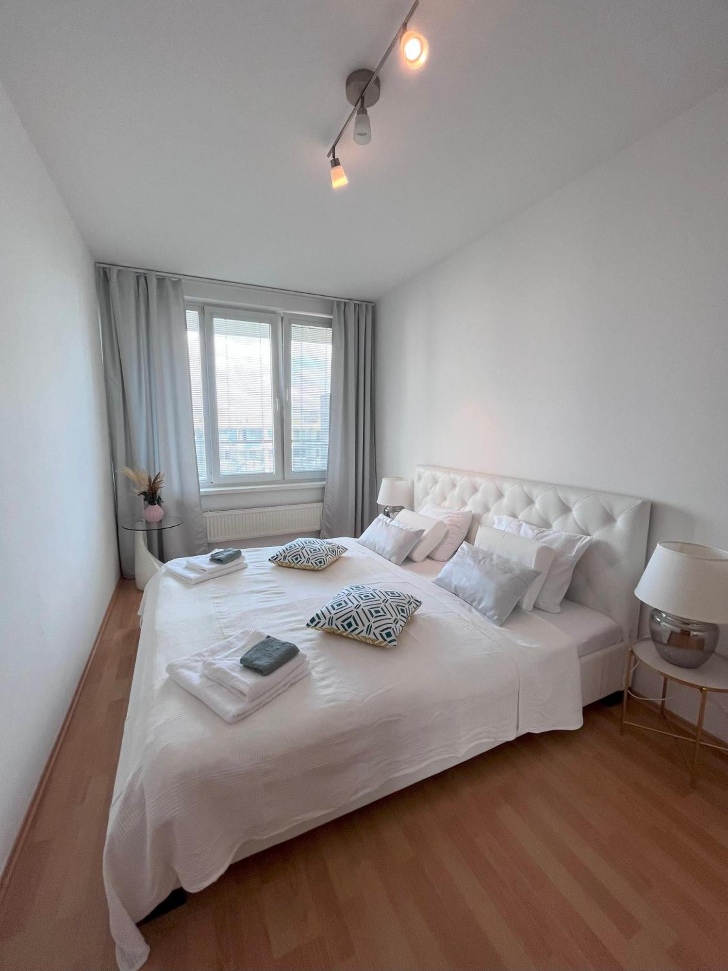 2 Room Apartment With Terrace, New Building, Jegeho Bratislava Exterior photo